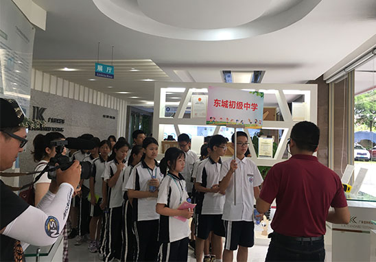 东城初级中学来太阳GG开展科普体验活动